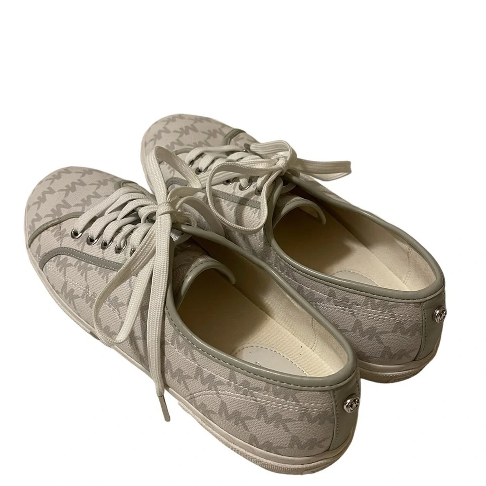 Michael Kors Gray Sneakers for Women. New conditions
